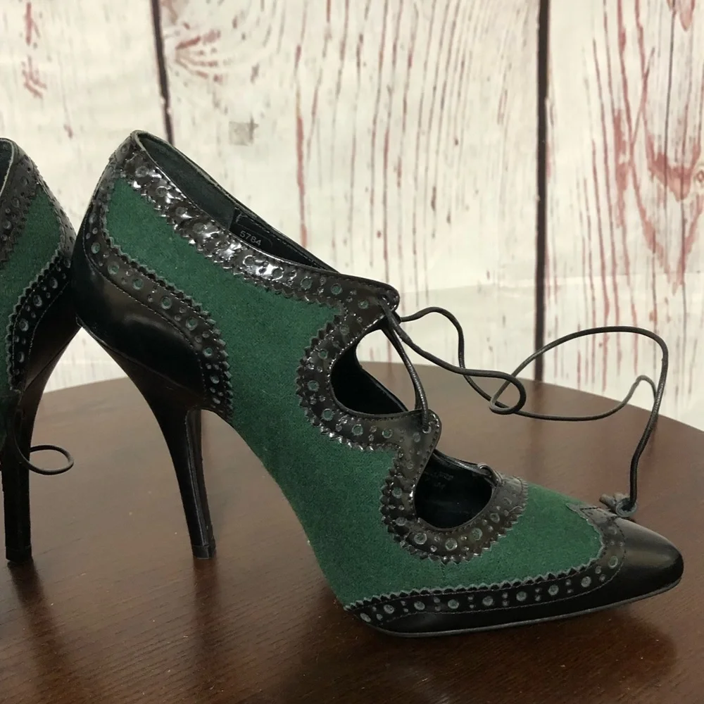TORY BURCH HAWTHORN Runway Malachite Green Black Patent Lace up Stilettos 7.5